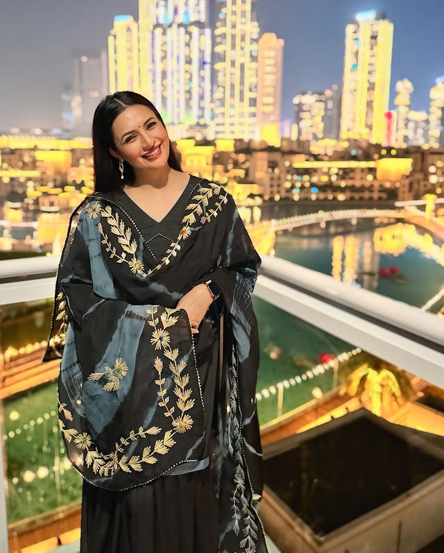 bollywood-celebrity-makeup-artist